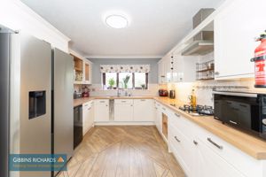 Kitchen- click for photo gallery